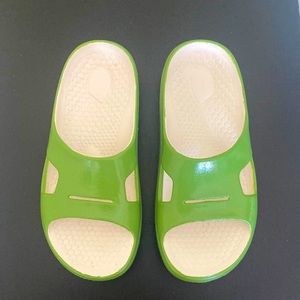 Spenco Slides Green Size 7
